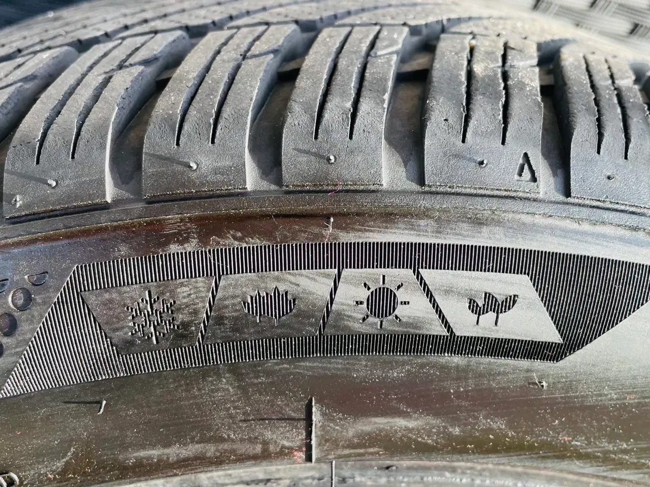 Billede 5 - To helårsdæk 245/45/17 nye