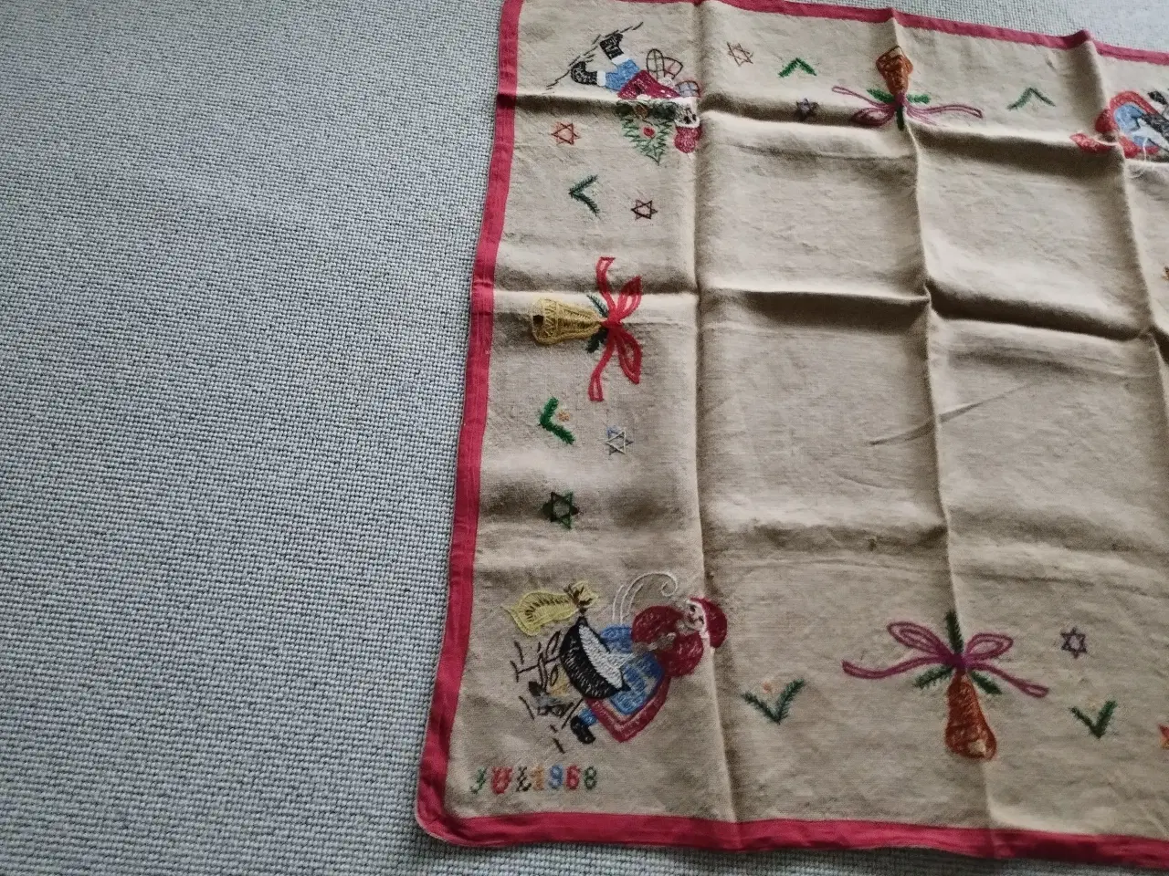 Billede 1 - Juletræs tæppe fra 1968. Sæk til julegaver.