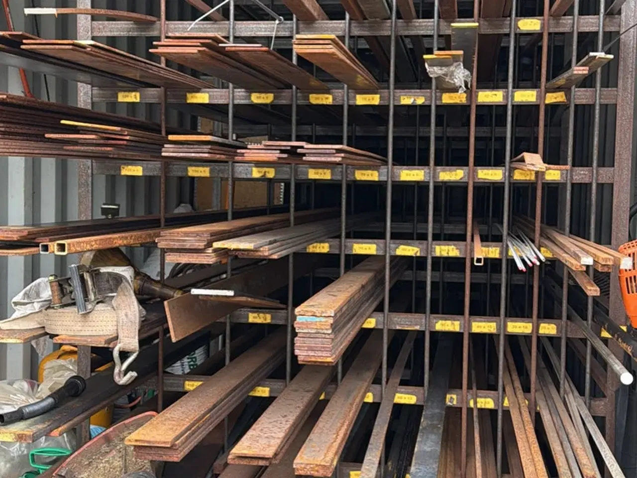 Billede 4 - Stål lager skal tømmes!