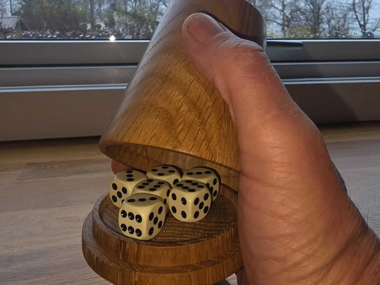 Billede 2 - Raflebære i eg