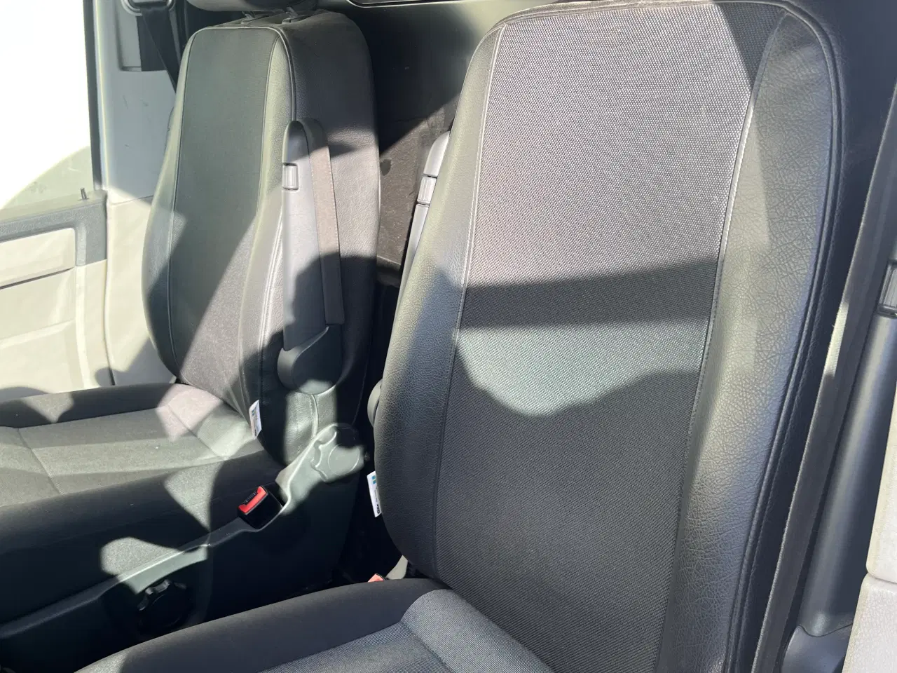 Billede 9 - VW Transporter med skydedøre i begge sider