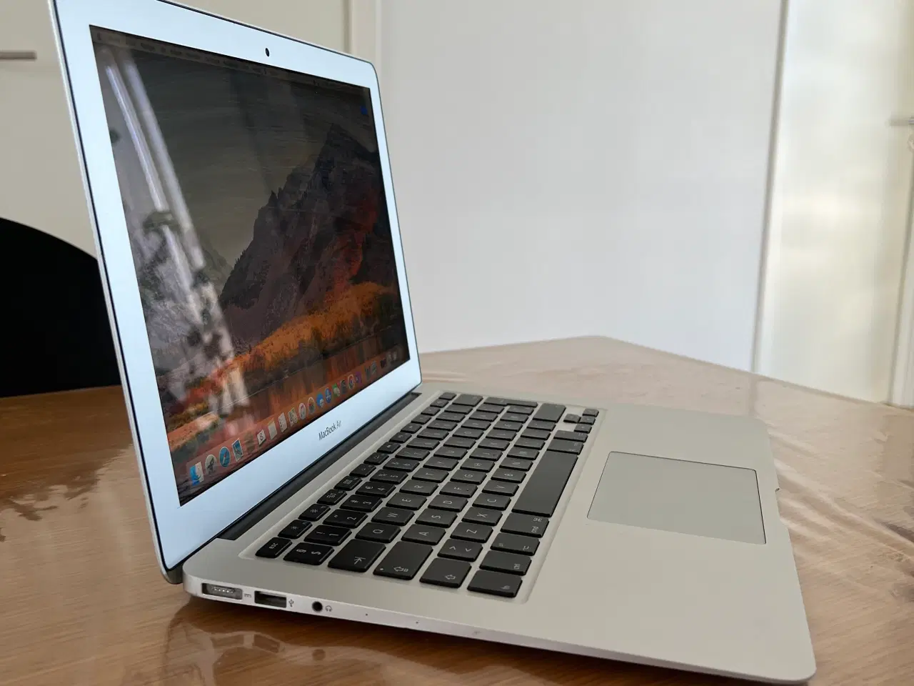 Billede 3 - Macbook Air 13” fra 2017