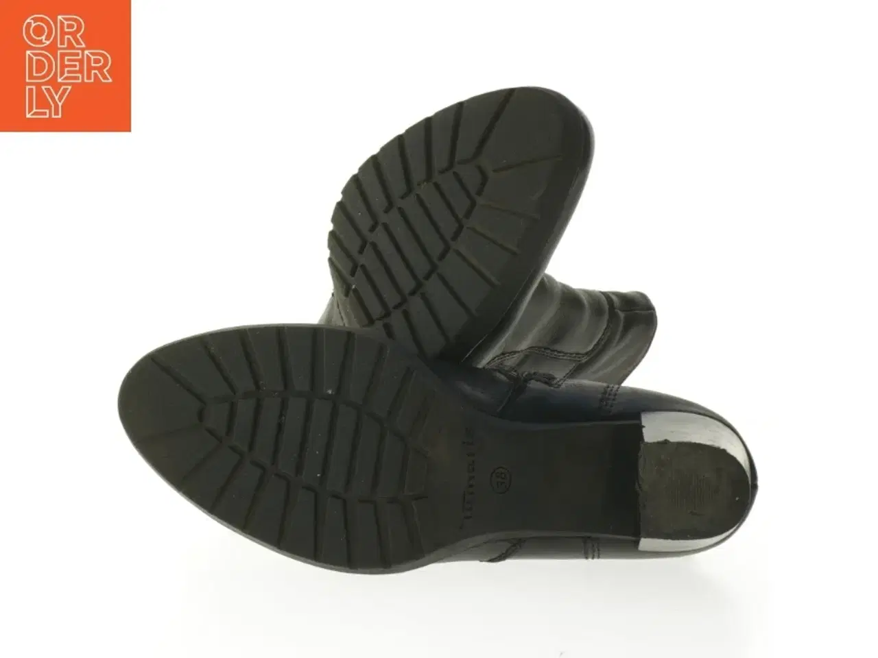 Billede 4 - Sort damesko med hæl og spænde fra Tamaris (str. 38 )