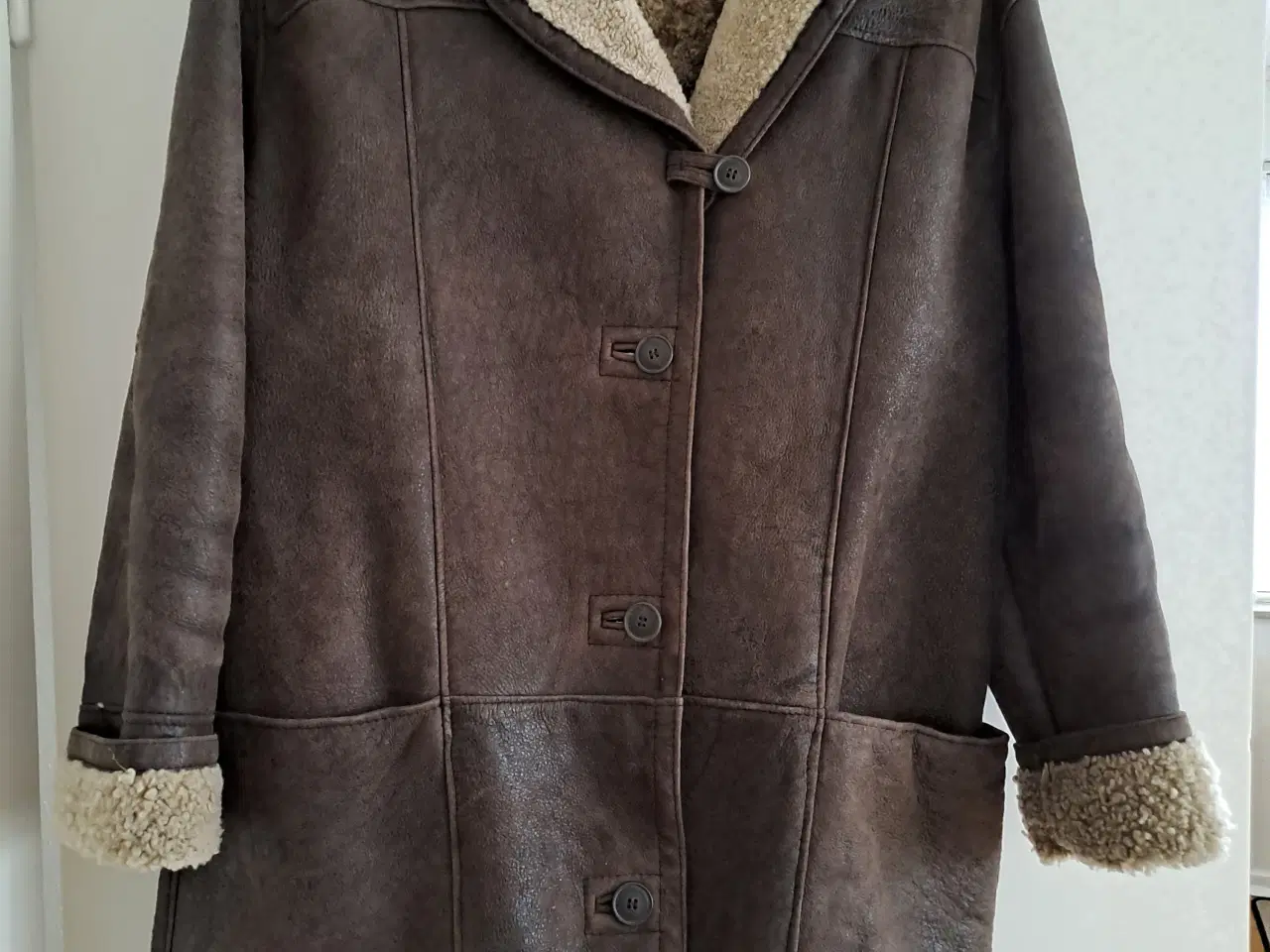 Billede 1 - Lammeskindsfrakke