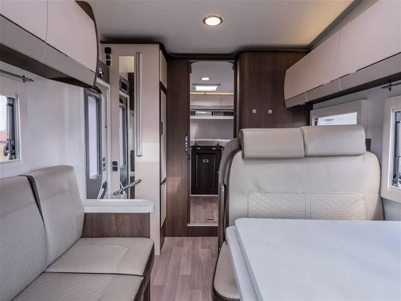 Billede 2 - 2023 - Benimar Sport 363 NK Ekstrem velholdt autocamper til familien