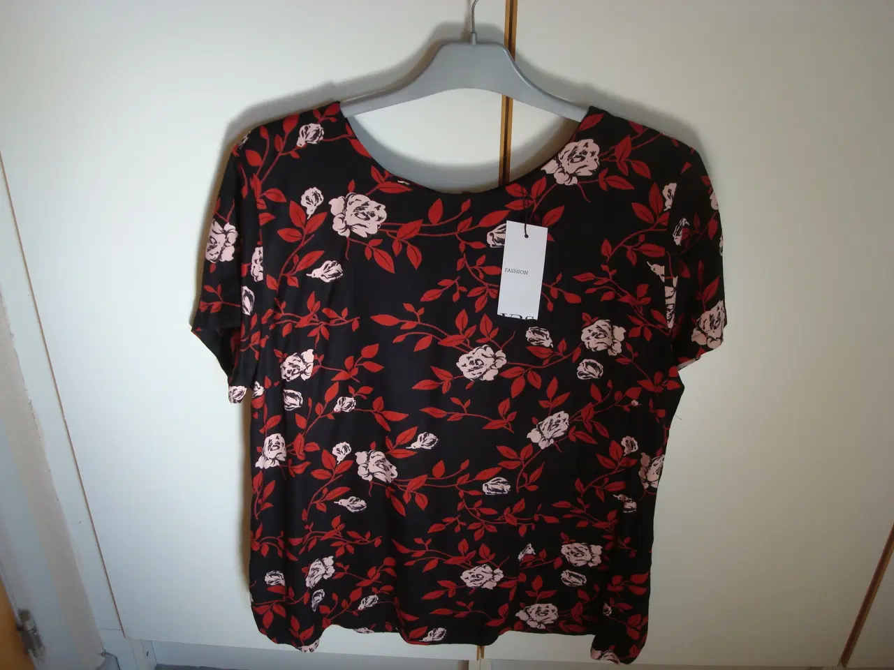 Billede 1 - NY Bluse, VRS Woman Fashion, str. 38/40