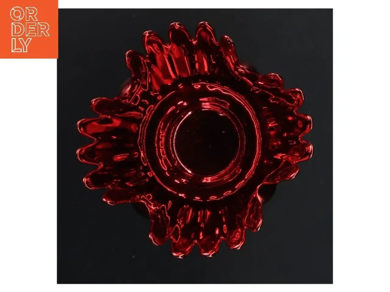 Billede 2 - Rød glasvase på fod fra Krifon (str. 11x20 cm)