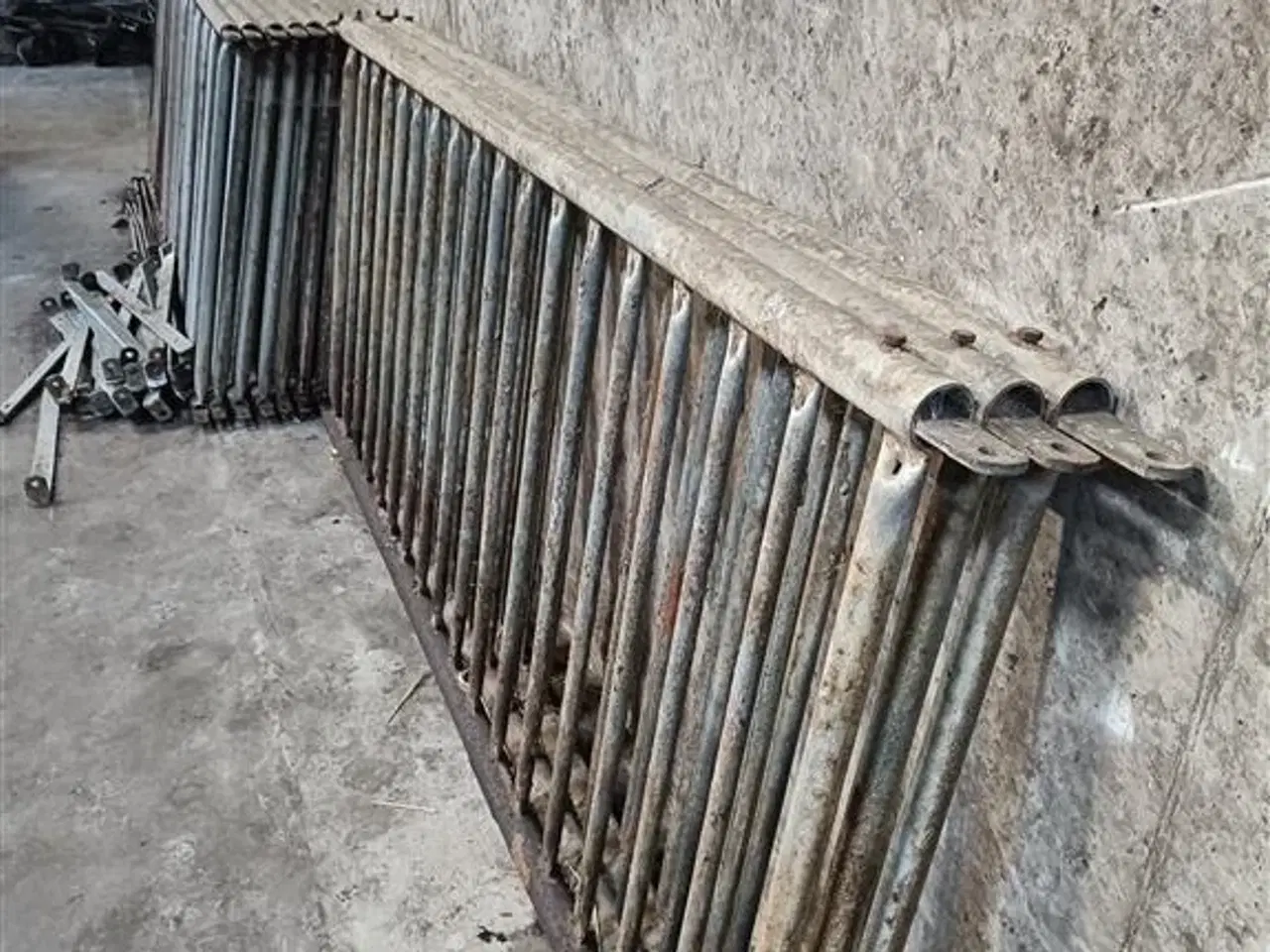 Billede 4 - - - - Skillerumslåger