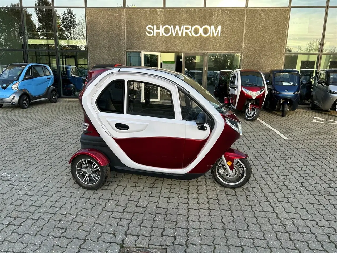 Billede 1 - Urban rød/hvid - 2 års garanti