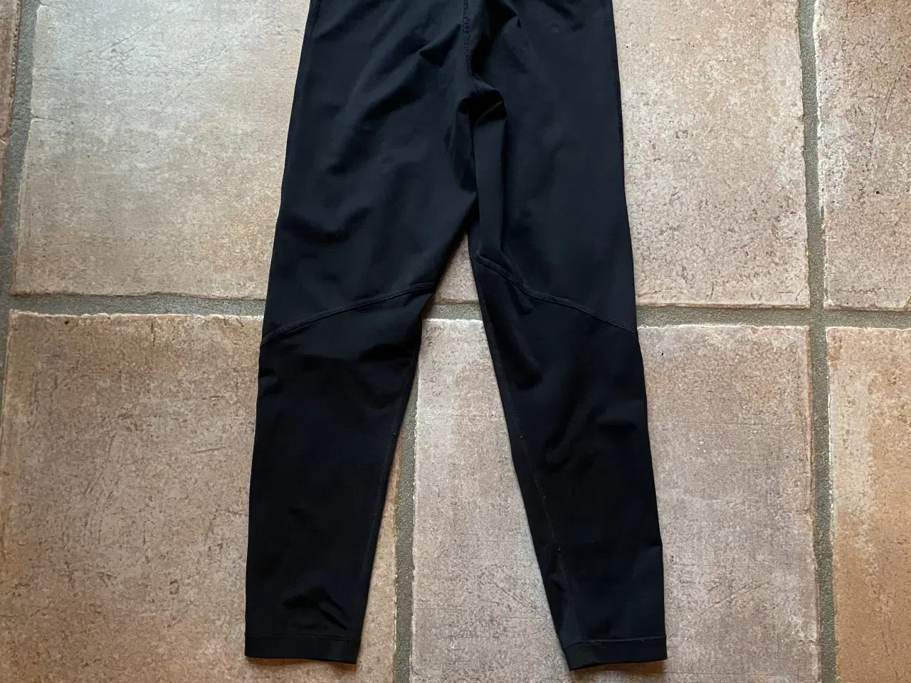 Billede 5 - Nattøj str. 128, kjole 128. mere tøj i 128 