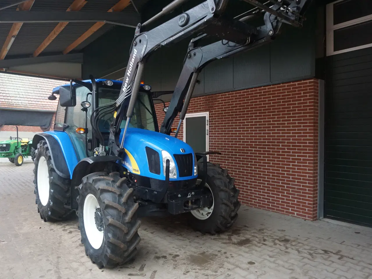 Billede 3 - New Holland T5040 med kun 860 timer fra ny