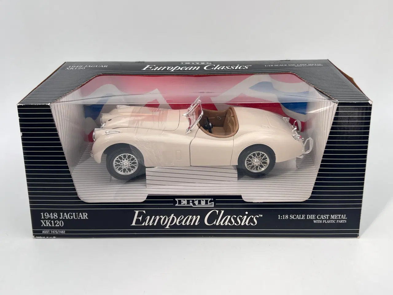 Billede 8 - 1948 Jaguar XK 120 1:18  Flot og detaljeret model