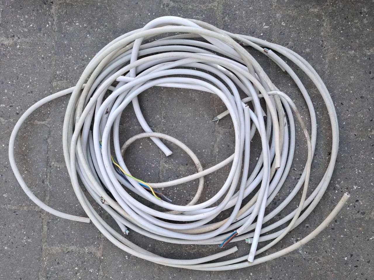 Billede 4 - Diverse el-materialer