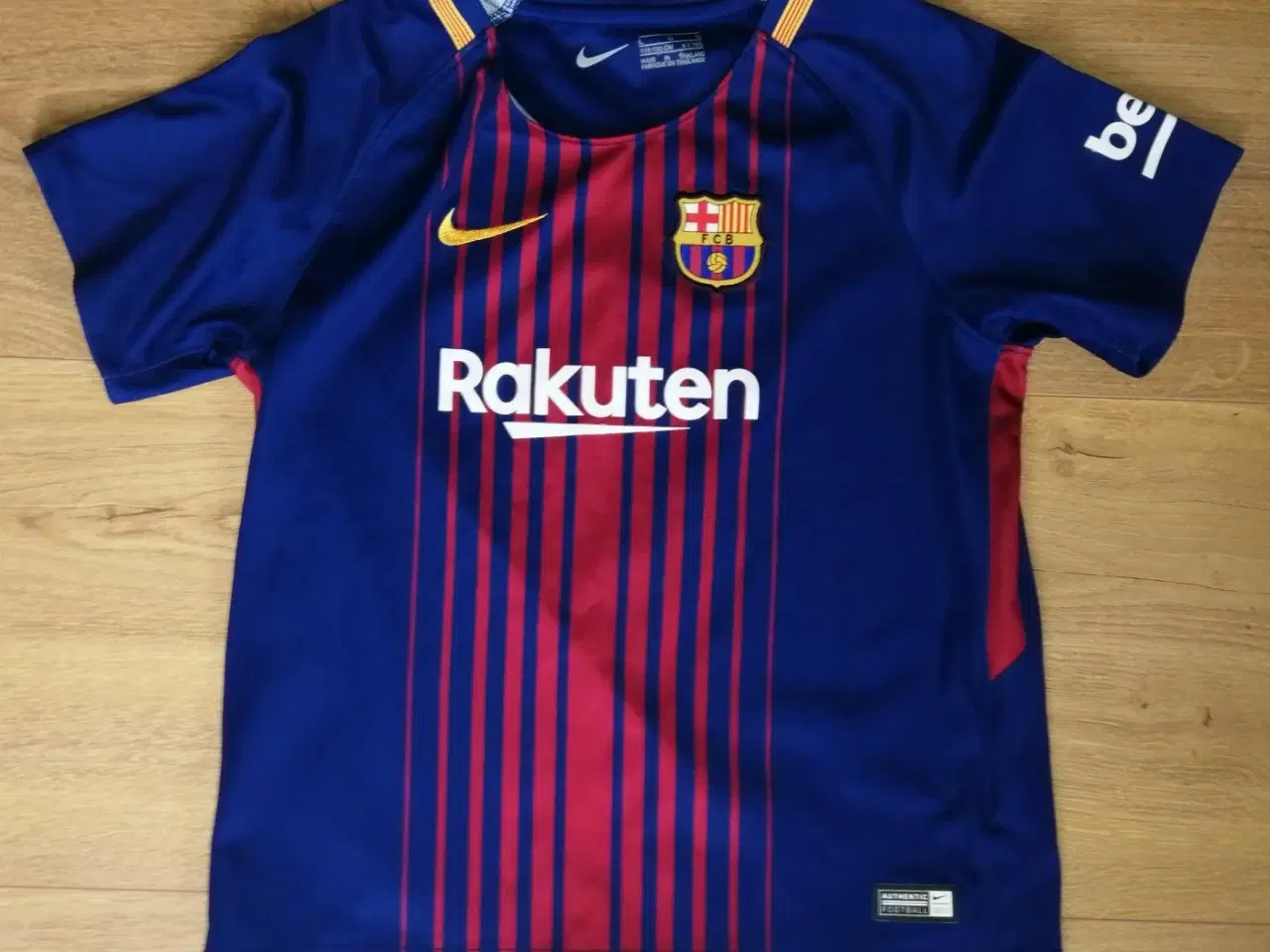 Billede 3 - FC BARCELONA NR 9 2017, STR. 6-7 ÅR, I FLOT STAND