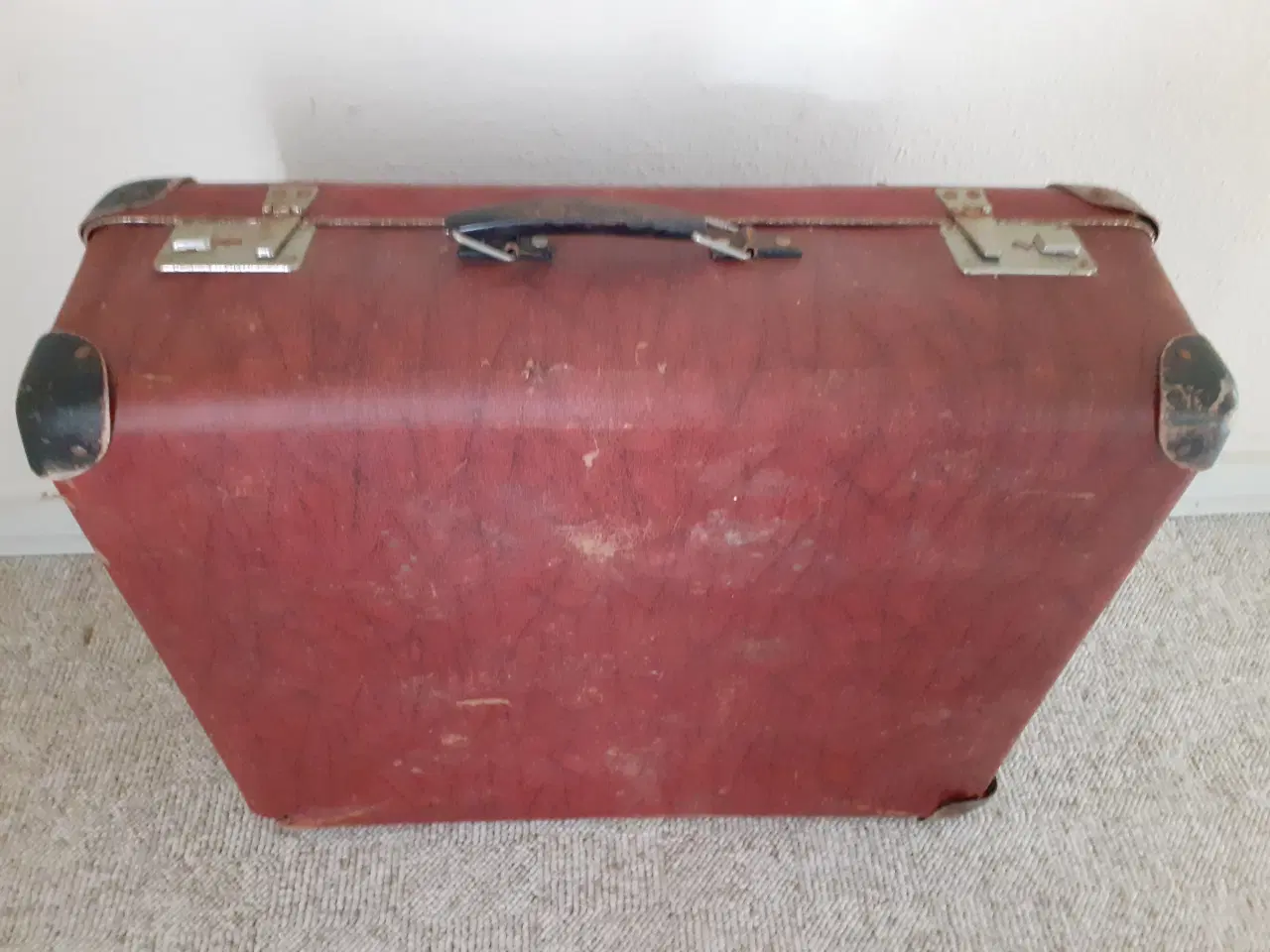 Billede 1 - Gl picnickuffert. 