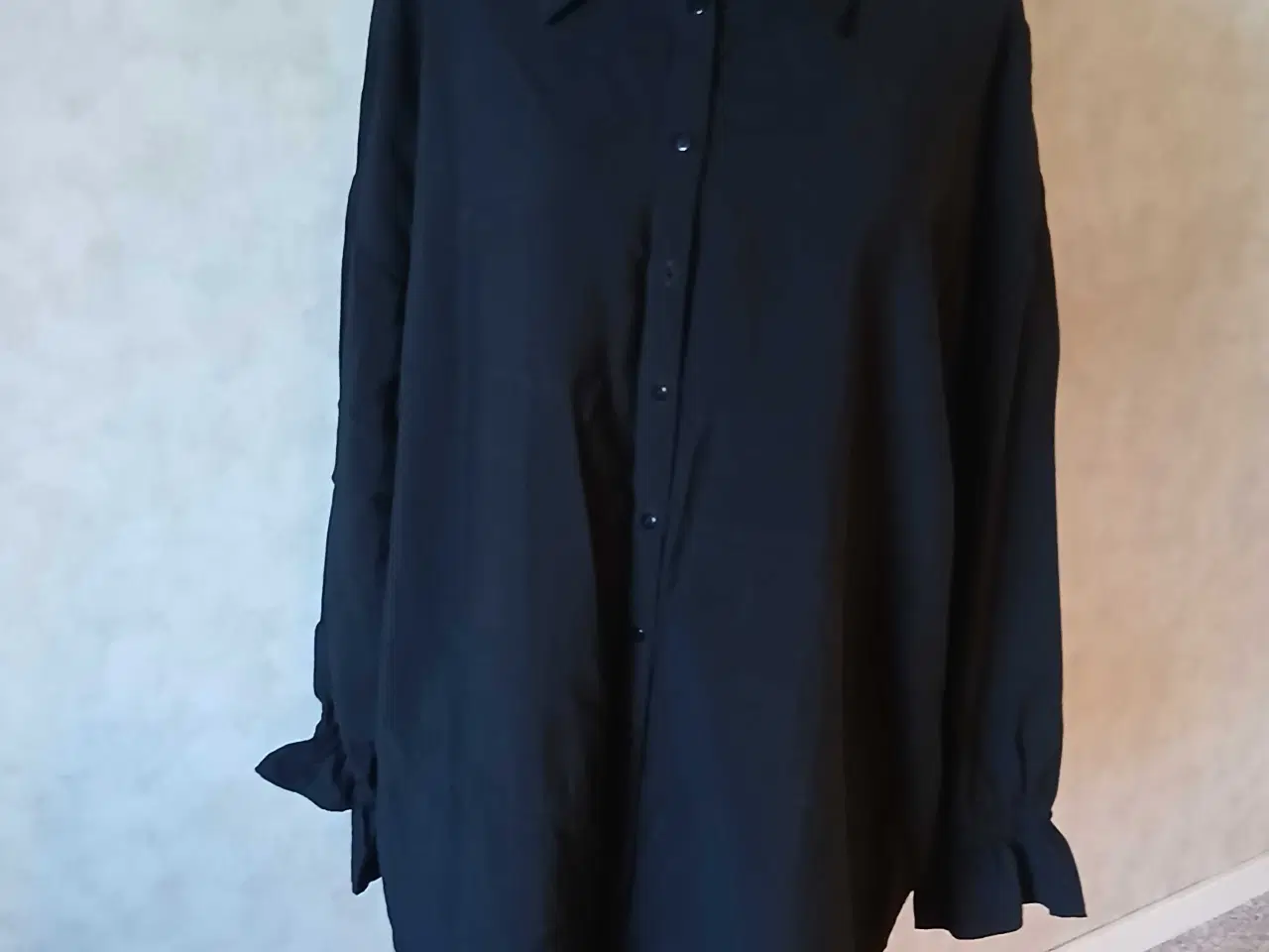 Billede 1 - Sort Zizzi skjorte str L (50/52)