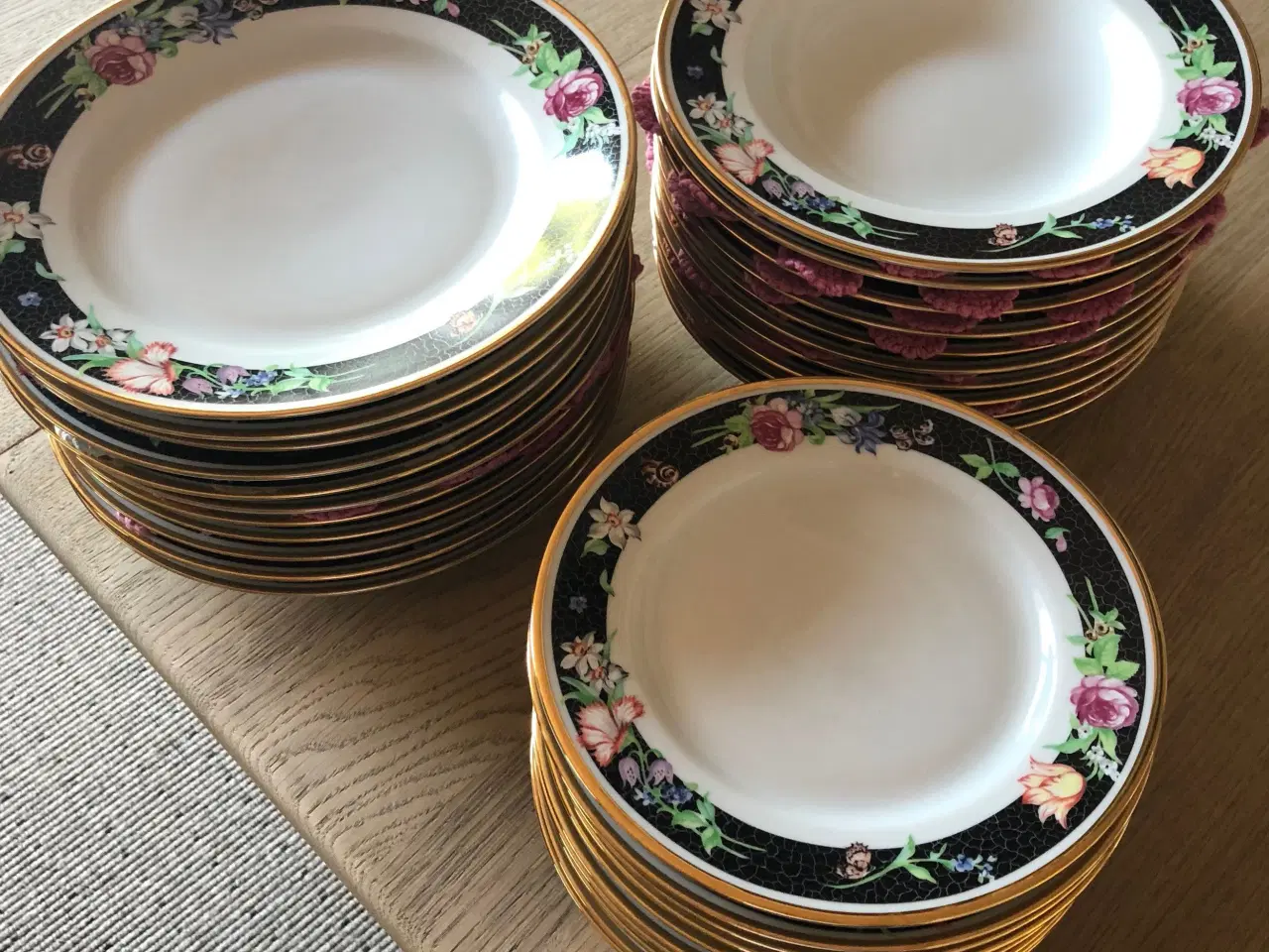 Billede 1 - Diverse  tallerkener, Christineholm porcelæn