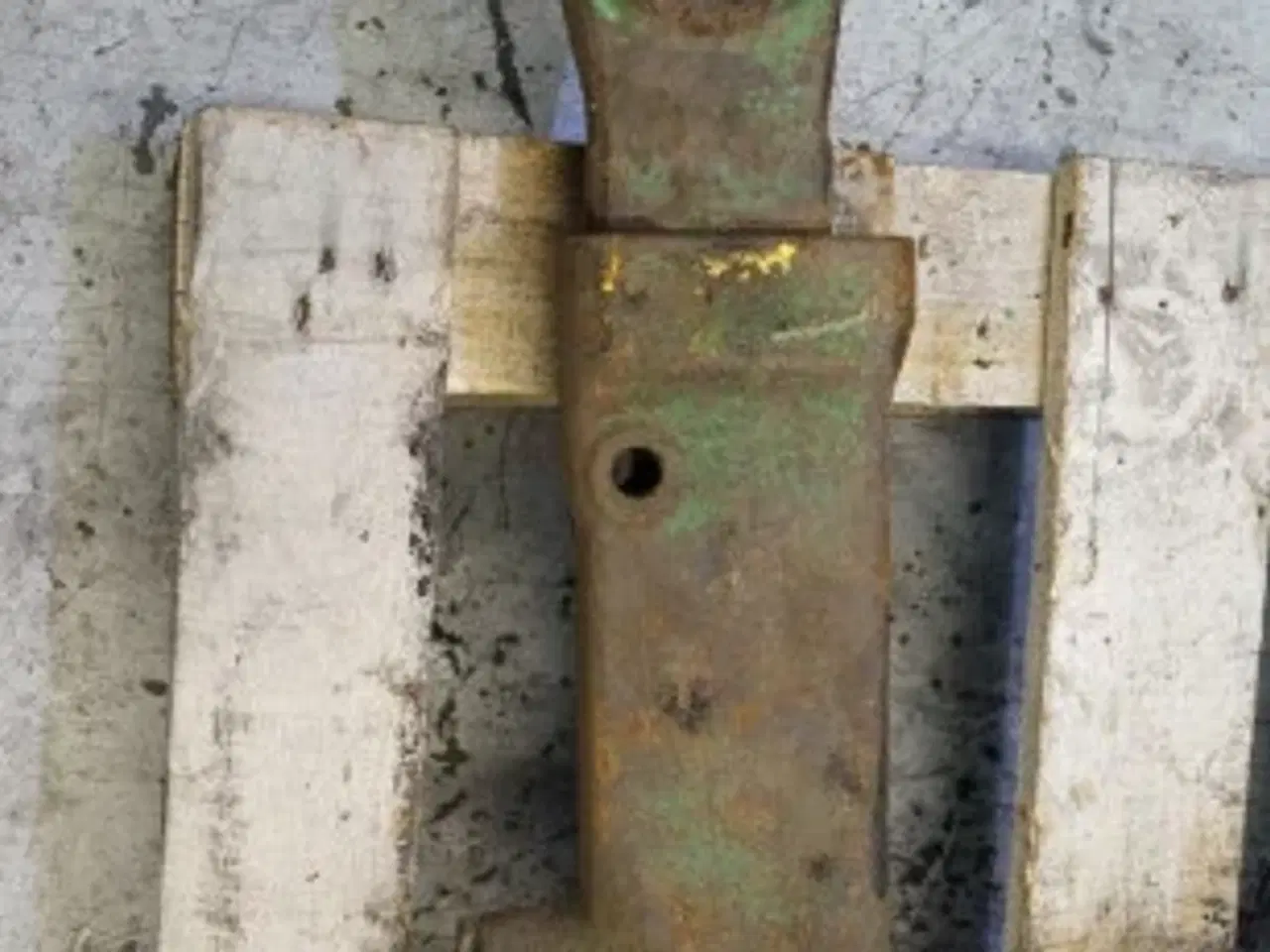 Billede 8 - John Deere 4040 L.H. Liftarm AR80667