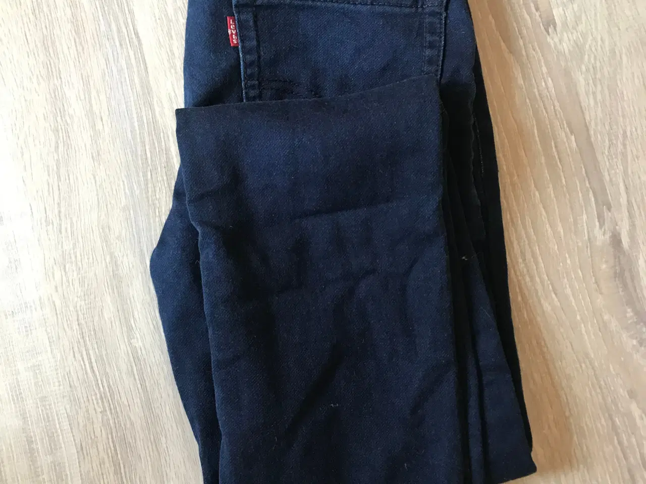 Billede 1 - Levis jeans til dreng i størrelse 176