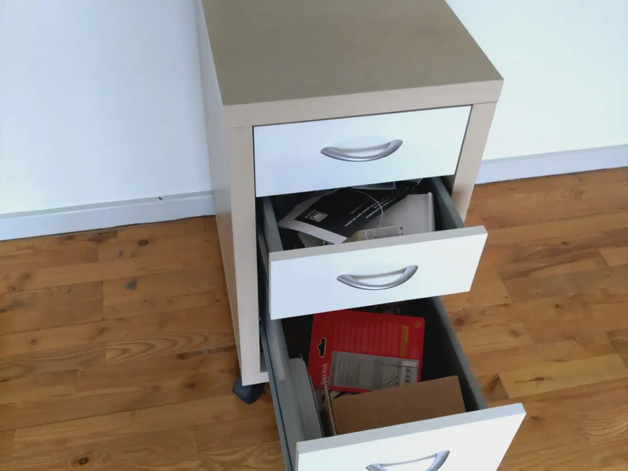 Billede 3 - Arkiv skab på hjul