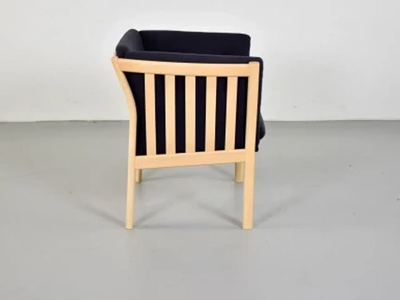 Billede 5 - Schou andersen stol og fodskammel, sælges som et sæt