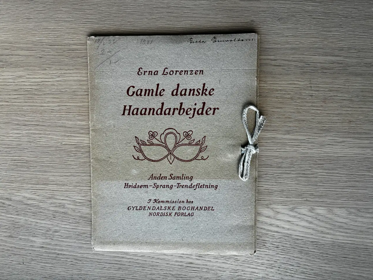 Billede 1 - Gamle danske Haandarbejder  -  Erna Lorenzen