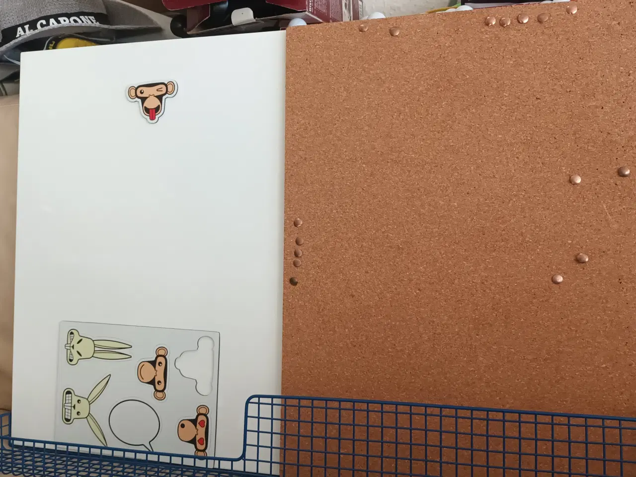 Billede 1 - FLOT IKEA OPSLAGSTAVLE SOM NY 48X60 CM HENTES I HU