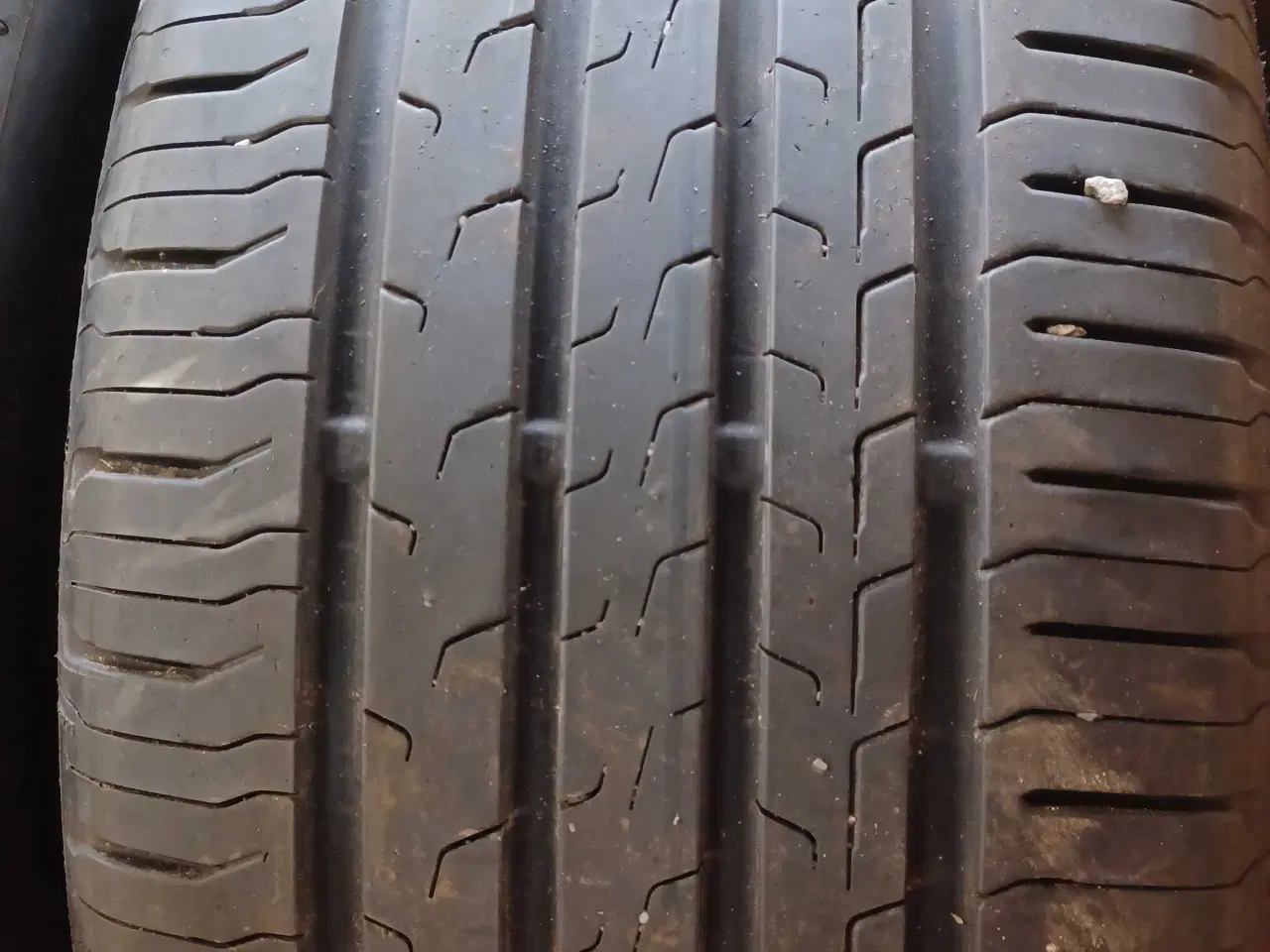 Billede 1 - Sommerdæk 235/55-18"