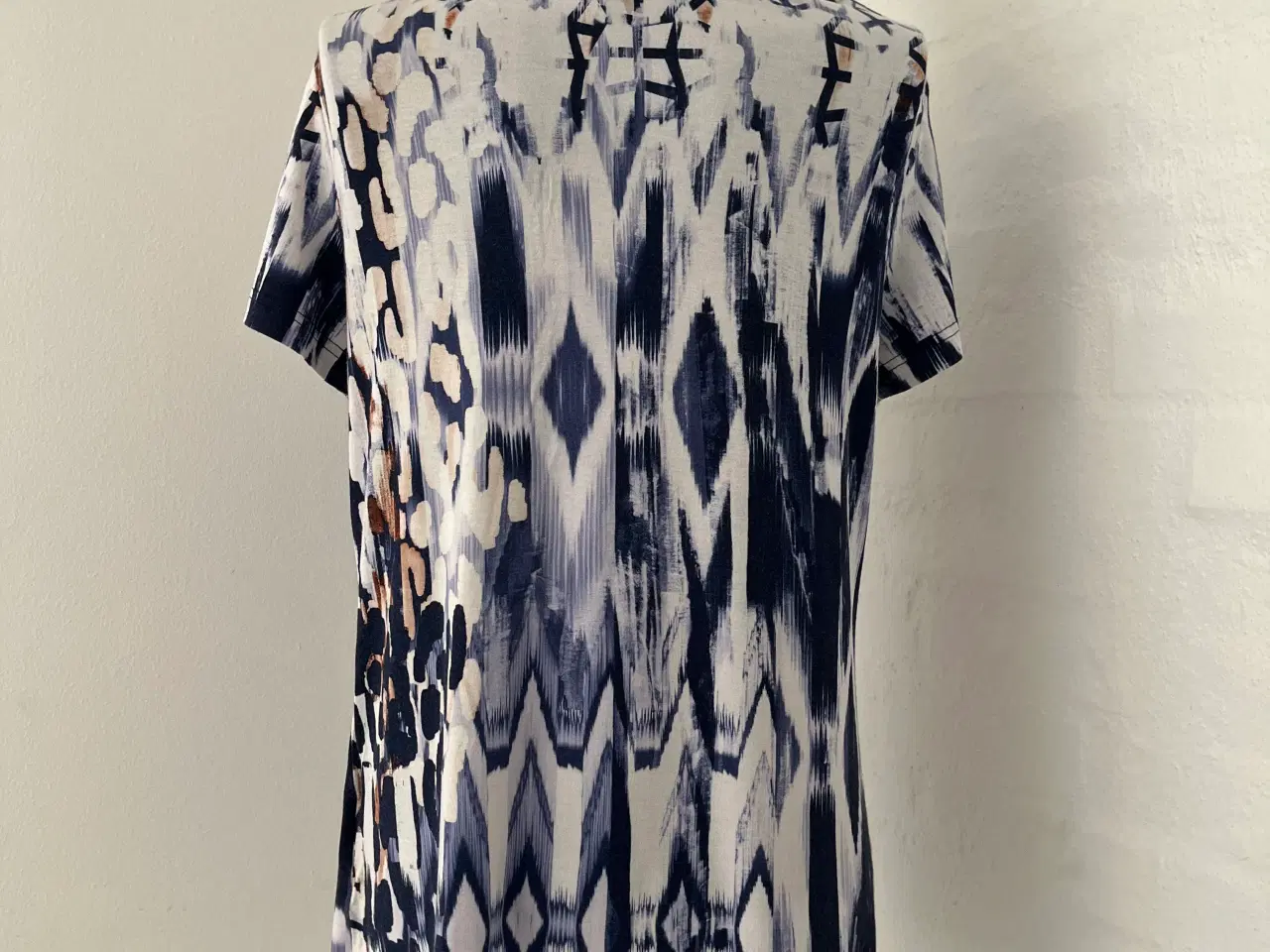 Billede 4 - T-shirt str.38