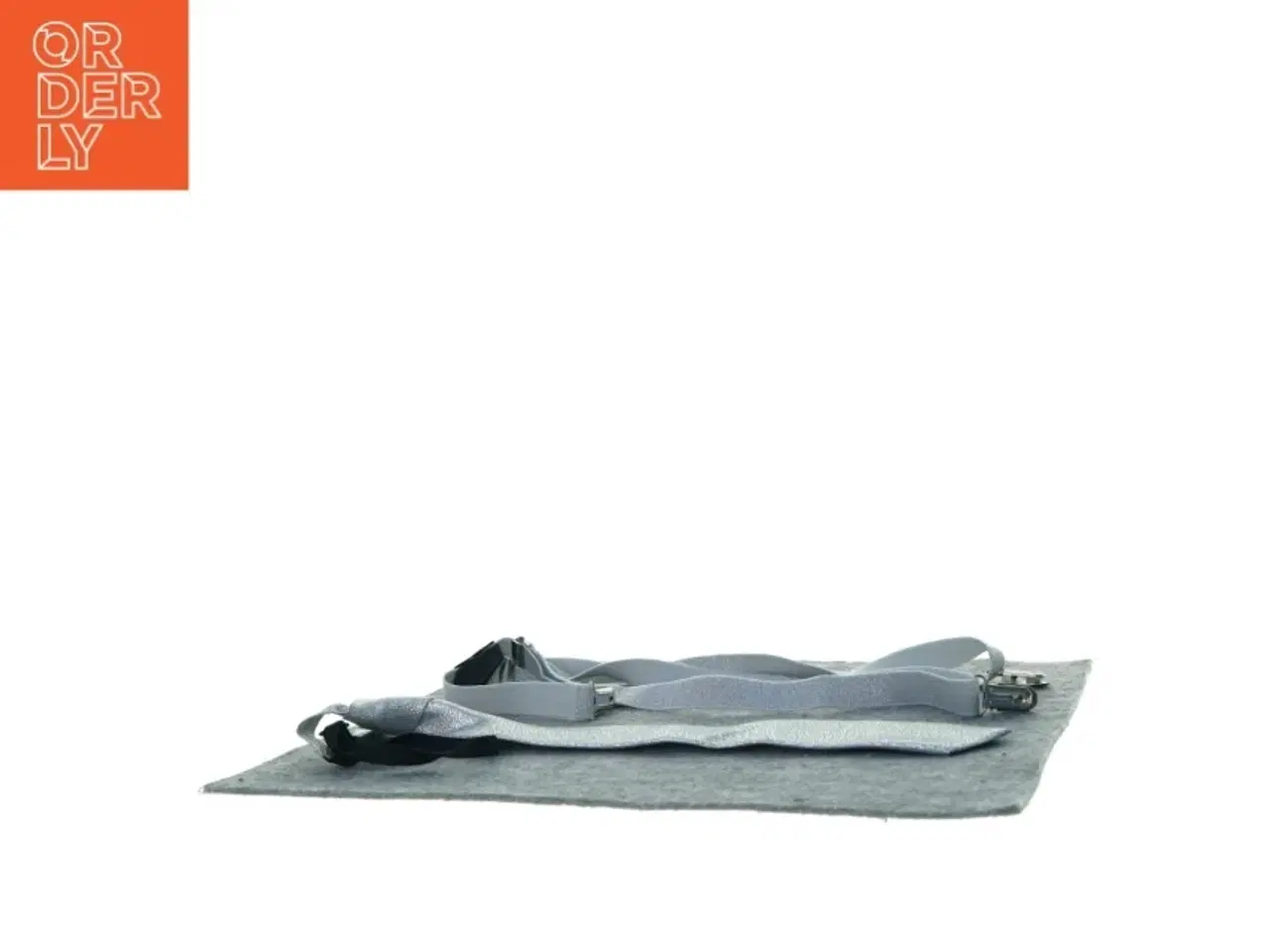 Billede 2 - Seler og slips til børn (str. 38 cm)