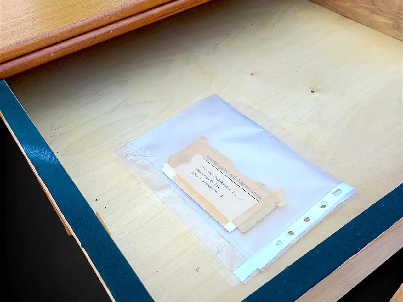 Billede 13 - Multifunktionsbord teak/eg med mærkat