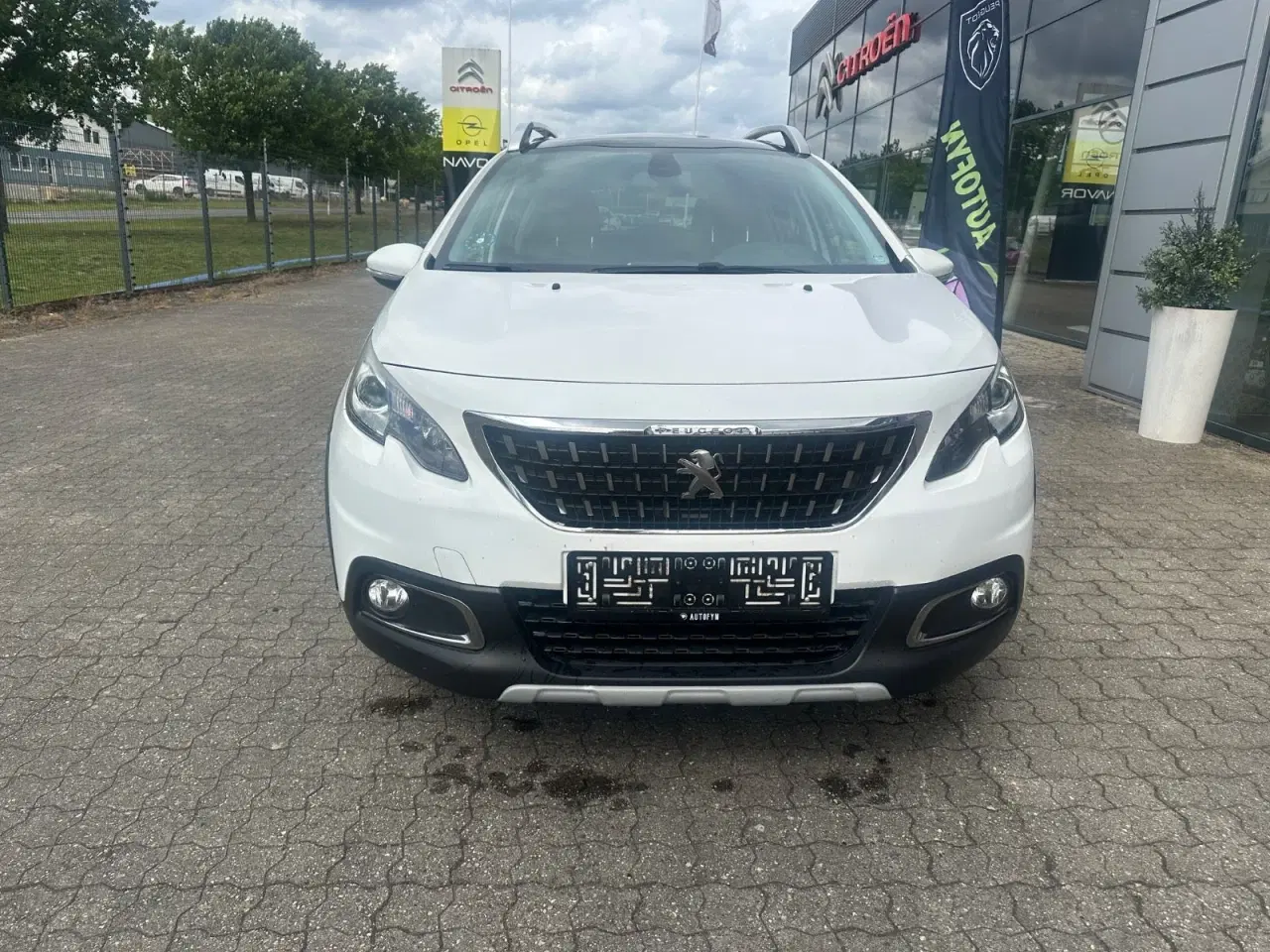 Billede 3 - Peugeot 2008 1,2 e-THP 110 Selection Sky