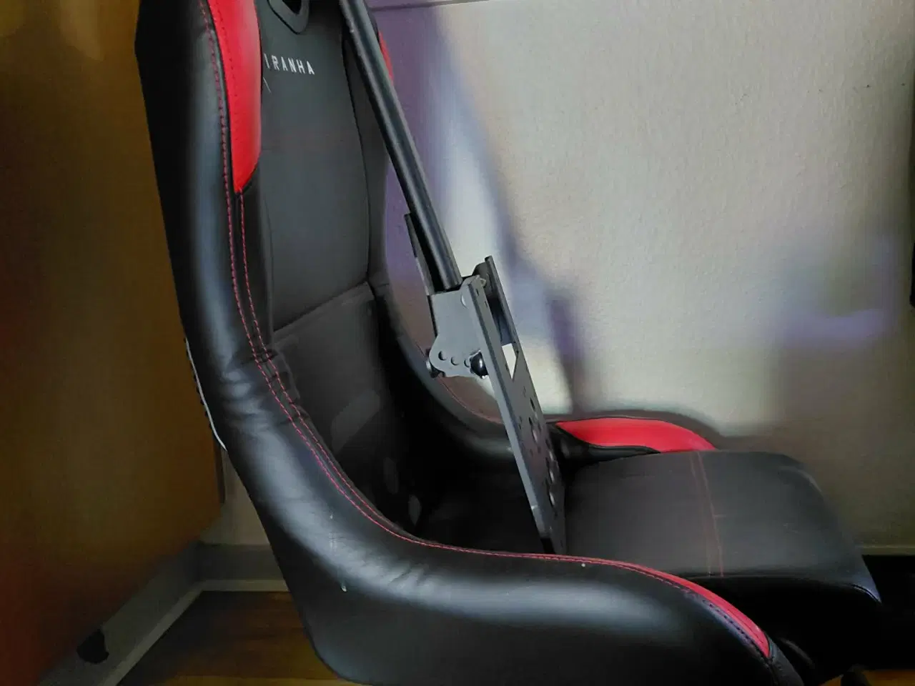 Billede 1 - Piranha mod. Racing Cockpit
