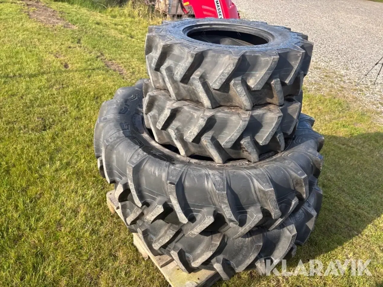 Billede 3 - Dæk + slanger Crop master/Field master 9.5-16/ 13.6-28 4 styk