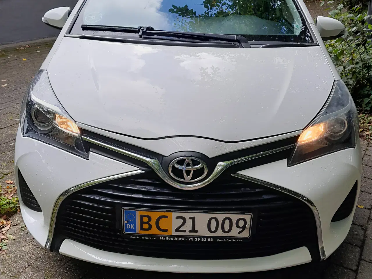 Billede 7 - Yaris 1.4D 2015, nysynet, med træk, momsfri