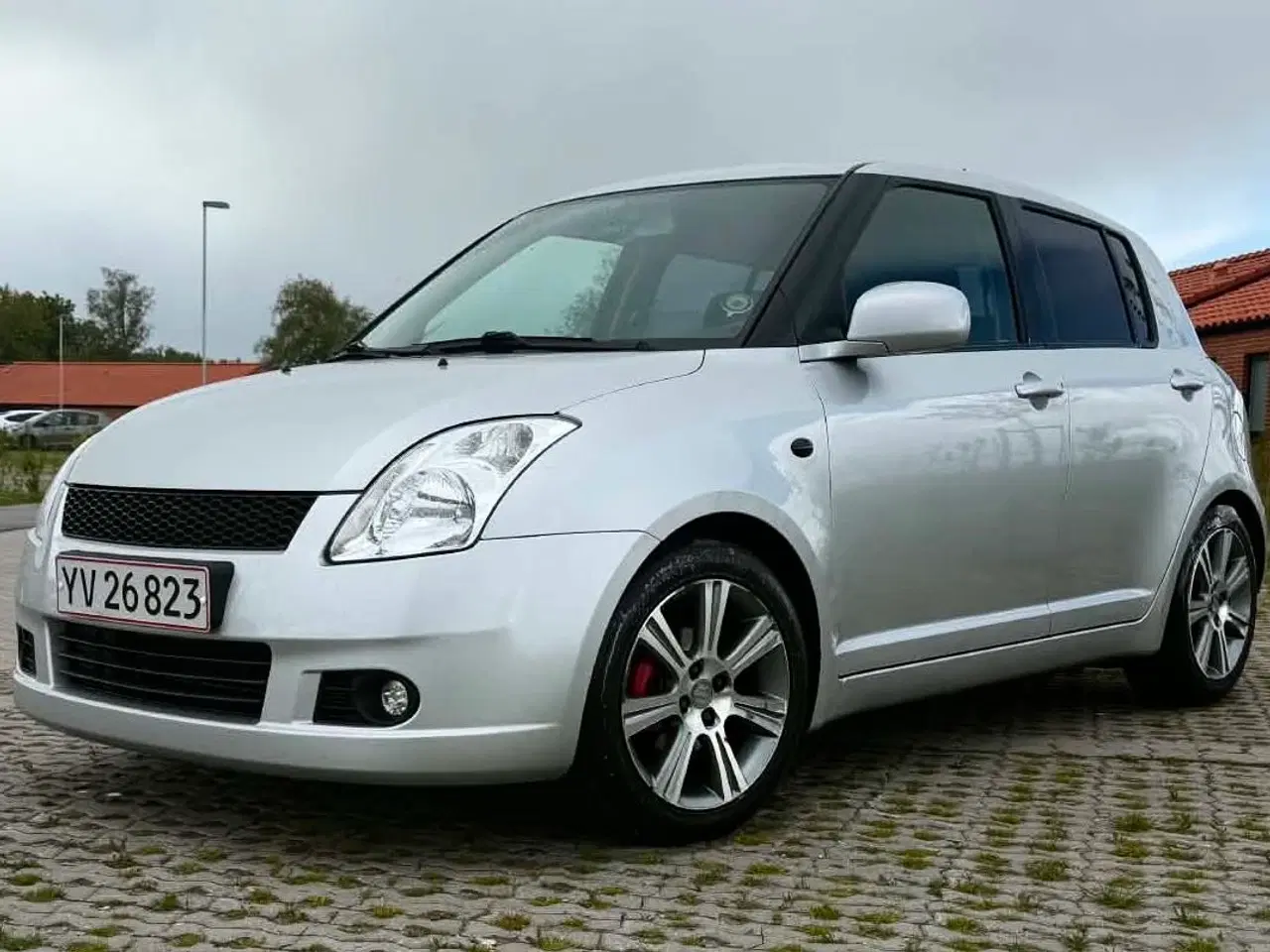 Billede 1 - Suzuki Swift med mange nye dele og med lavt km