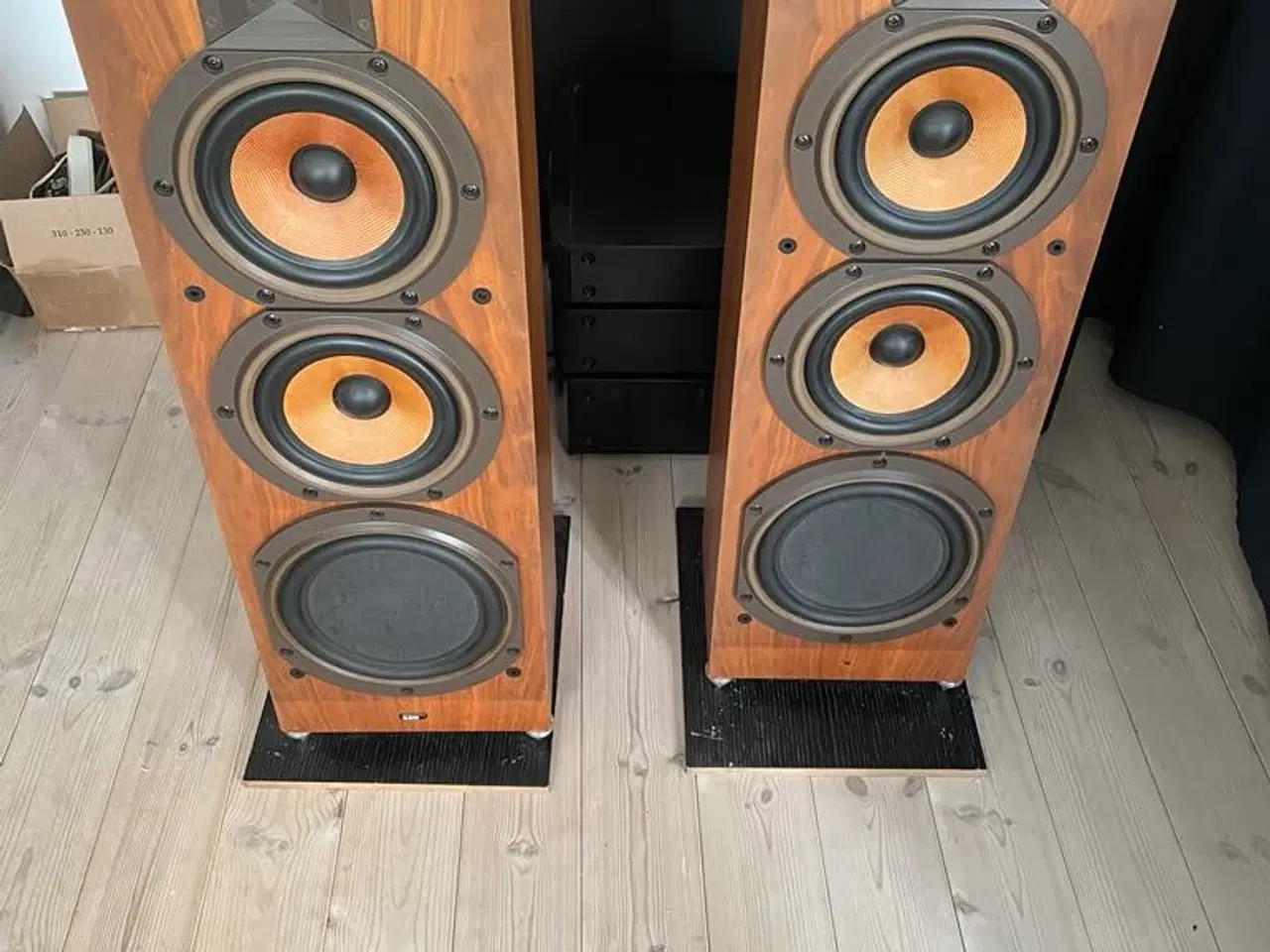 Billede 2 - Hi-Fi & Hjemmebio-sæt – Marantz + Bowers & Wilkins