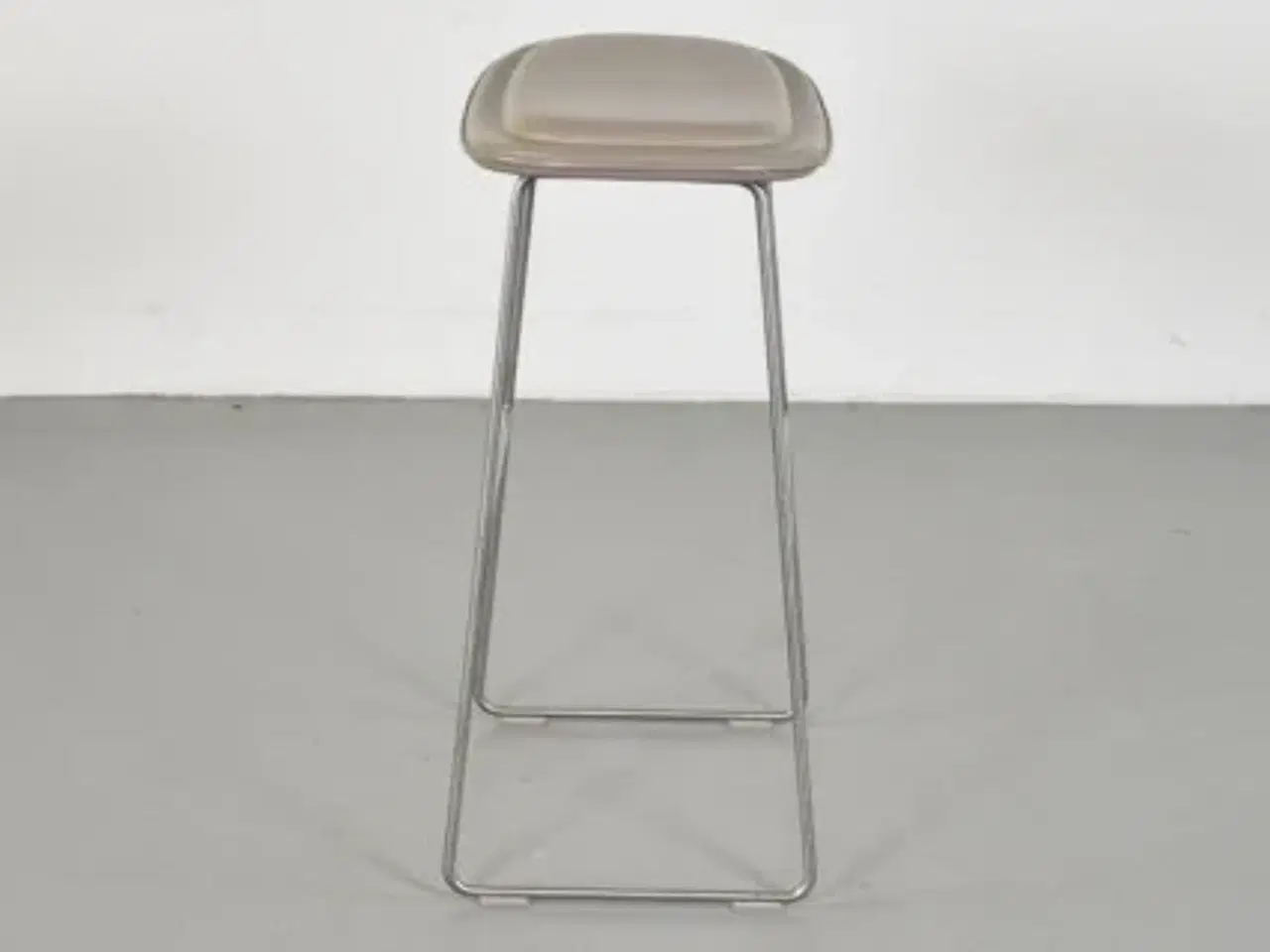 Billede 4 - Cappellini barstol med beige-malet læder på sædet, høj model
