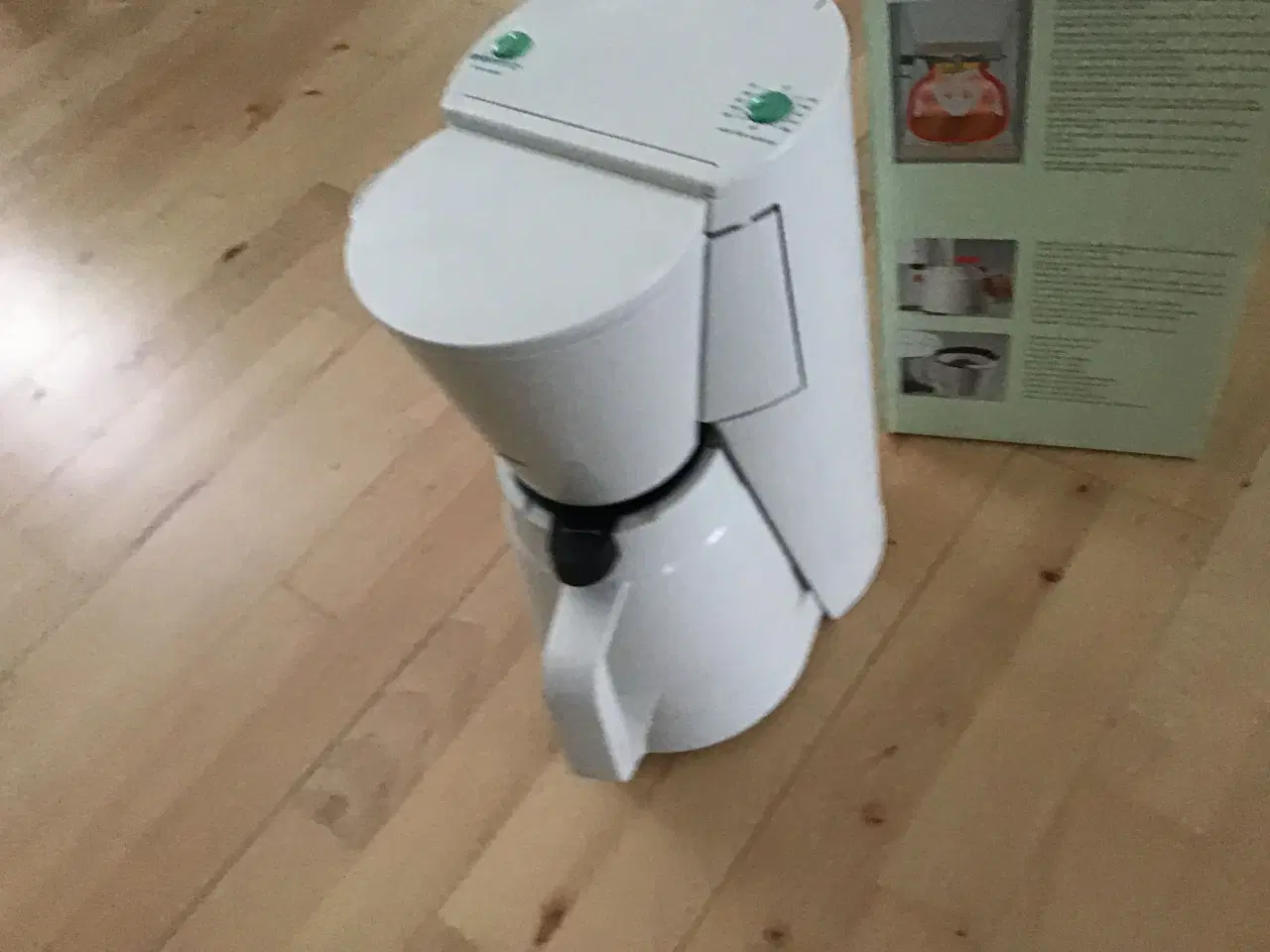 Billede 3 - Kaffemaskine Braun  hel Ny 1250wat med termokande