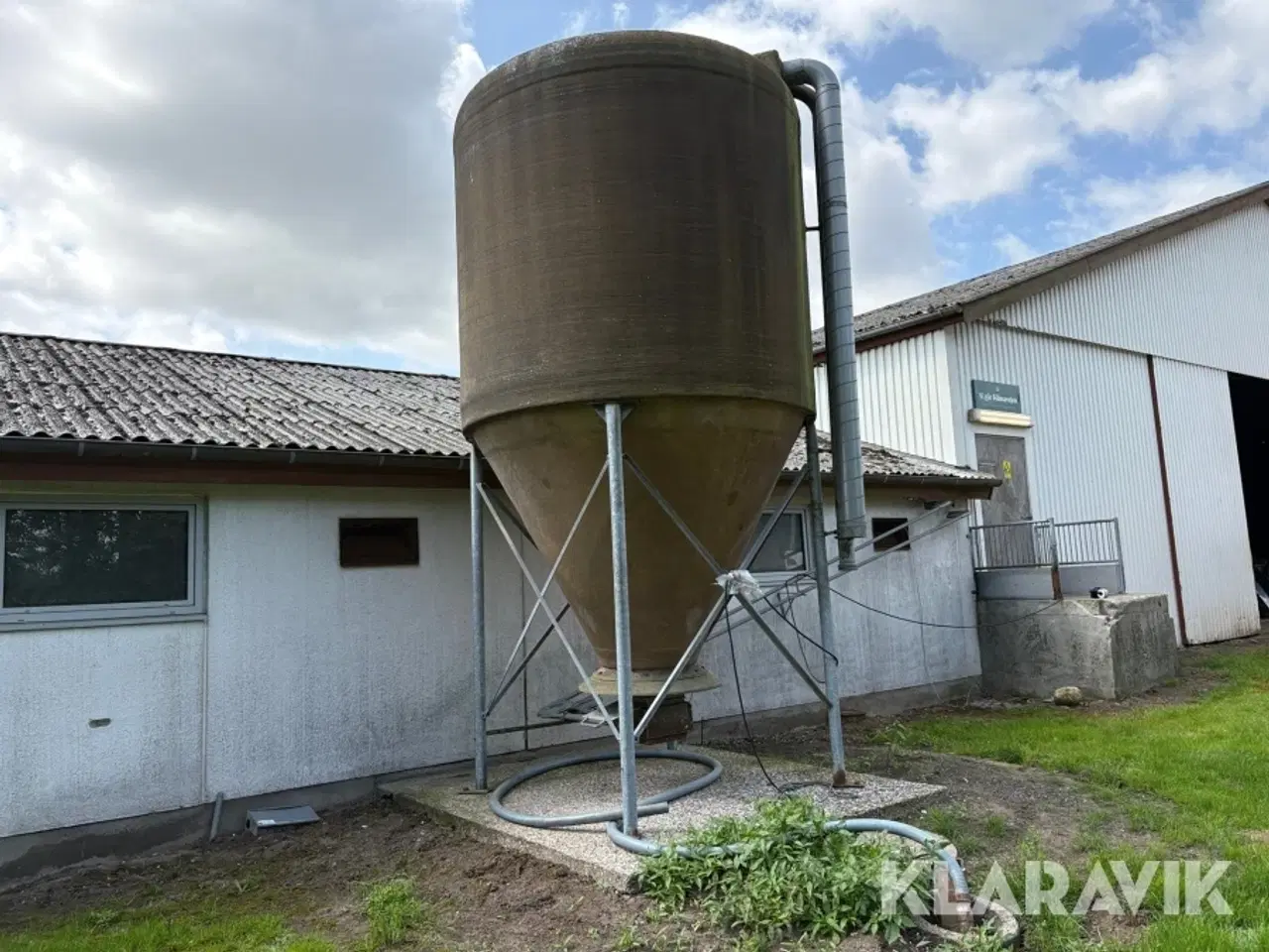 Billede 2 - Silo Tunetanken Glasfiber med motor og luge