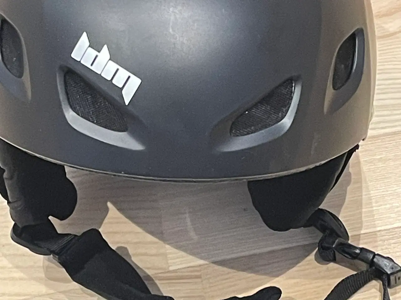 Billede 1 - Skihjelm 