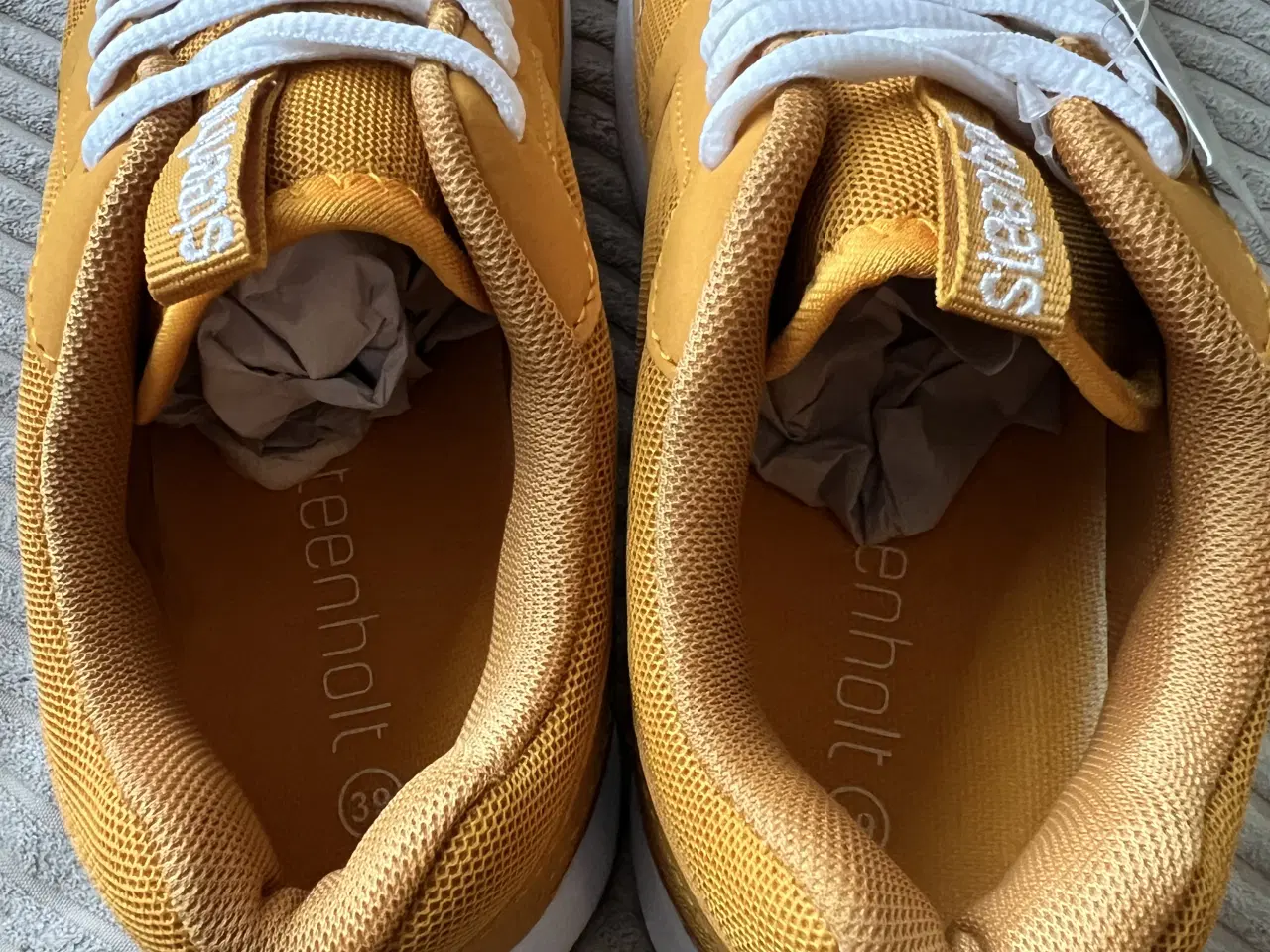 Billede 2 - Nye sko, str. 39