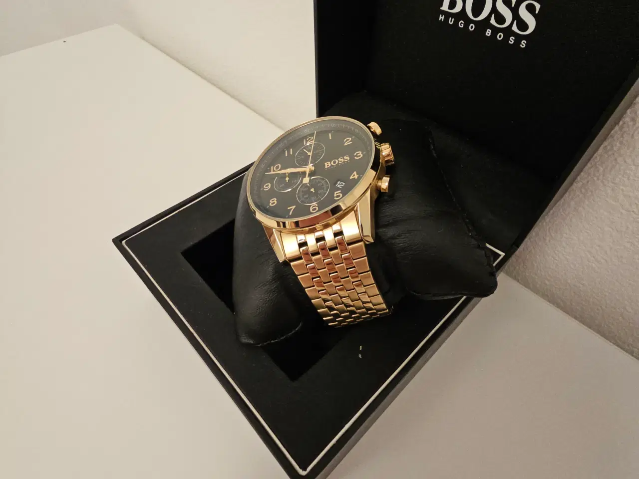 Billede 5 - Guld Hugo Boss ur – Fantastisk Stand!