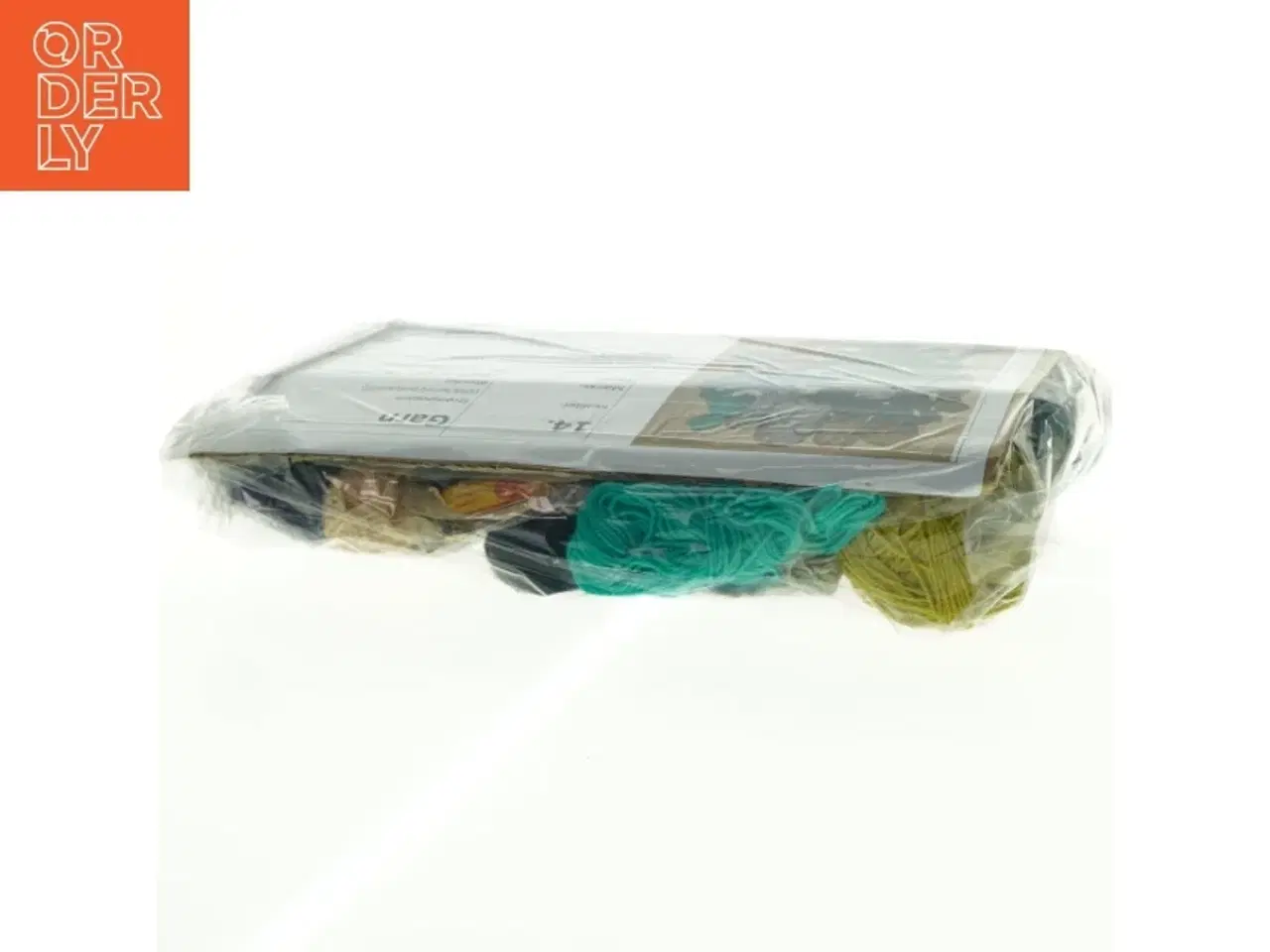 Billede 2 - Rester af strømpegarn i mange nuancer (285 gram)