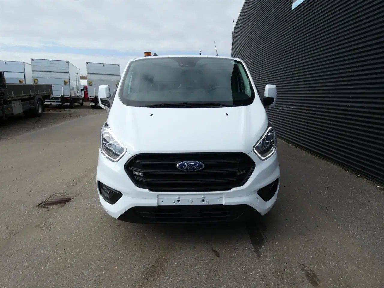 Billede 4 - Ford Transit Custom 300 L2H1 2,0 TDCi Trend 130HK Van 6g Aut.