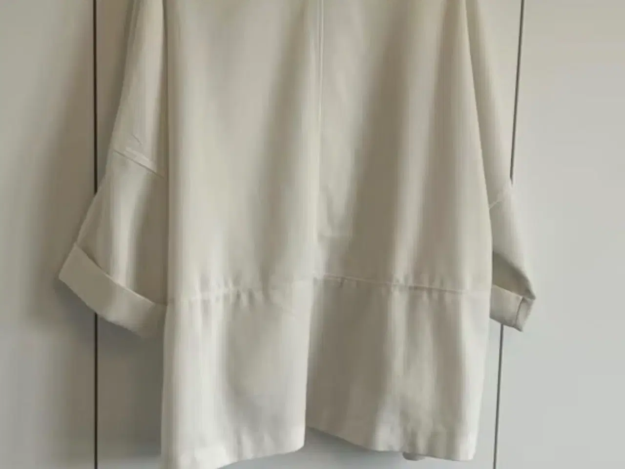 Billede 2 - Hvid oversized cardigan