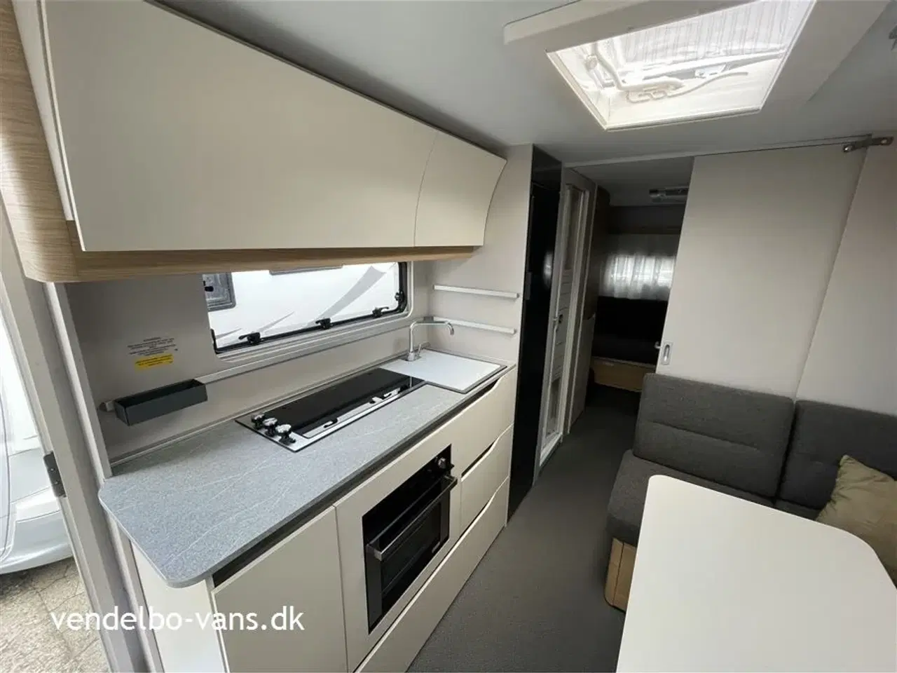Billede 3 - 2024 - Adria Adora 673 PK Twin   Plads til hele familien