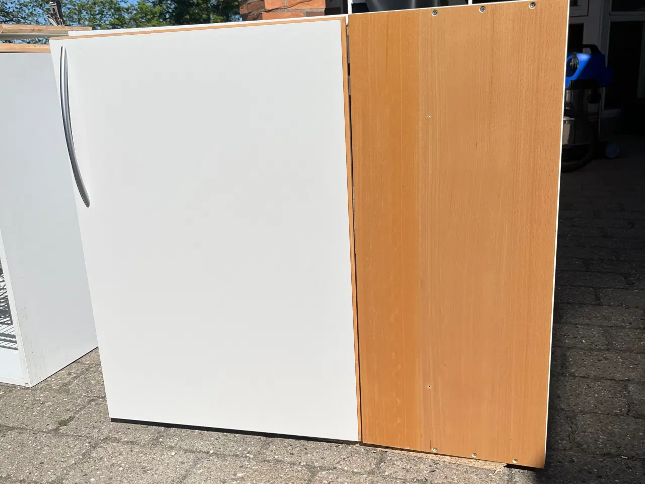 Billede 1 - HTH køkken skab 80 cm hvidt laminat, m bøge kant