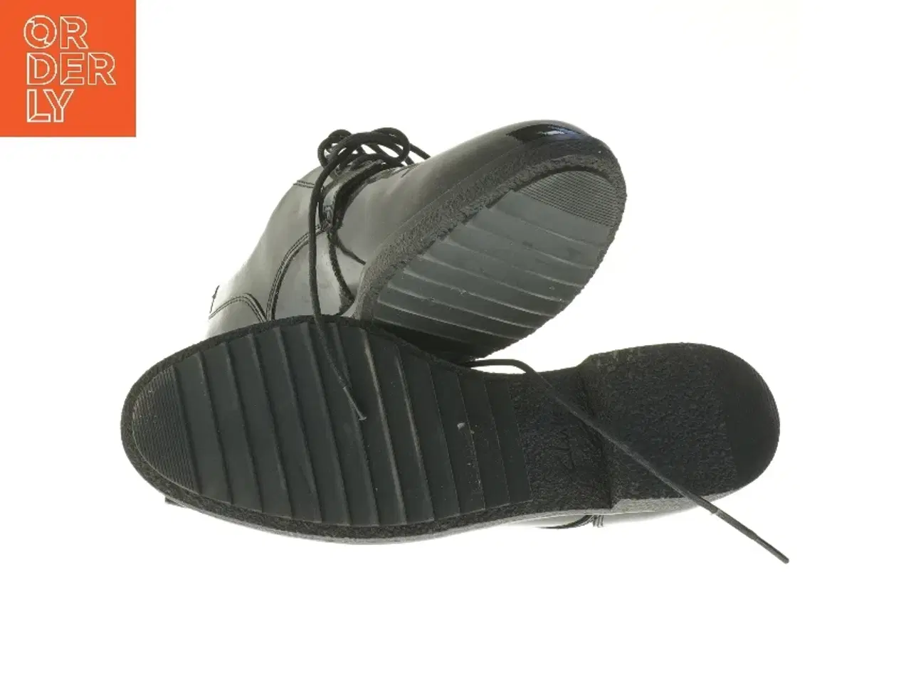 Billede 3 - Sort klassisk sko fra Clanks (str. 42 )