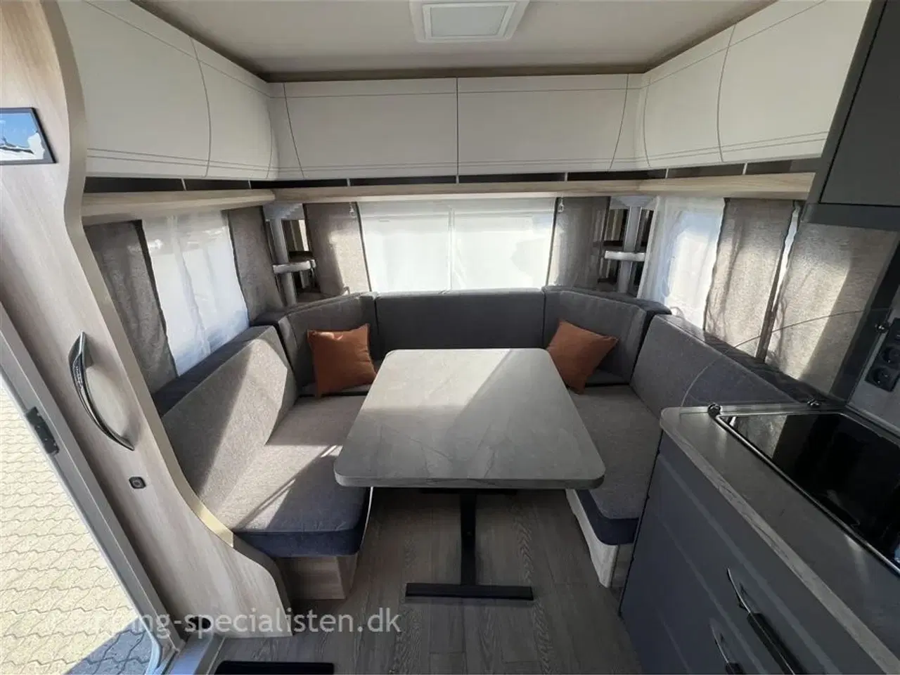 Billede 8 - 2026 - Hobby De Luxe 460 UFe   2026 Hobby De Luxe 460 UFe DK LINE - Kan ses nu hos Camping-Specialisten.dk